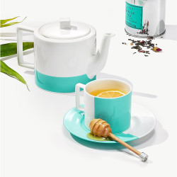 Color block tea cup and saucer